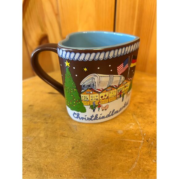 CHRISTKINDLMARKET-MILWAUKEE 2018 COFFEE  COCOA MUG HEART SHAPED CHRISTMAS (8555) - Picture 1 of 6